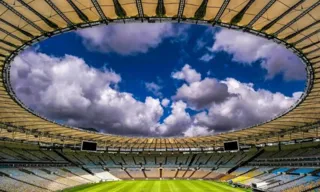 Imagem ilustrativa da imagem Gramado 'duro' do Maracanã irrita Flamengo e Fluminense: 'uma briga eterna'