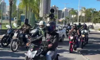 Imagem ilustrativa da imagem Motociclistas realizam protesto após colega de trabalho ser arremessado da 3ª Ponte