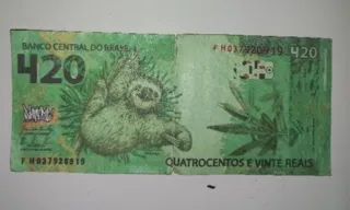 Imagem ilustrativa da imagem Nota de R$ 420? Polícia apreende cédula falsa com suspeito de tráfico no Paraná