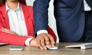 Imagem ilustrativa da imagem O combate ao assédio sexual no ambiente de trabalho