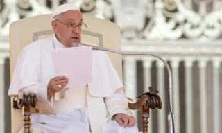 Imagem ilustrativa da imagem Papa Francisco canoniza padre por milagre na Amazônia