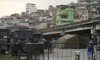 Imagem ilustrativa da imagem Policial morre e outro fica ferido em confronto no Complexo da Maré