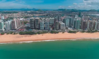 Imagem ilustrativa da imagem Ressaca marinha atinge praias de Vila Velha