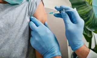 Imagem ilustrativa da imagem Senado aprova projeto que prevê vacinação em escolas públicas