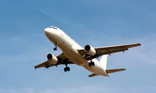Imagem ilustrativa da imagem Quais são os riscos que as turbulências levam aos passageiros de aviões?