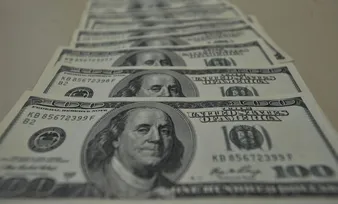 Imagem ilustrativa da imagem Dólar sobe e Bolsa cai após novas ameaças tarifárias de Trump