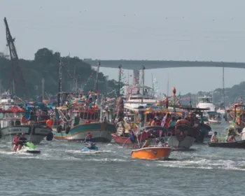 Imagem ilustrativa da imagem FOTOS | Fé e tradição na procissão marítima da festa de São Pedro