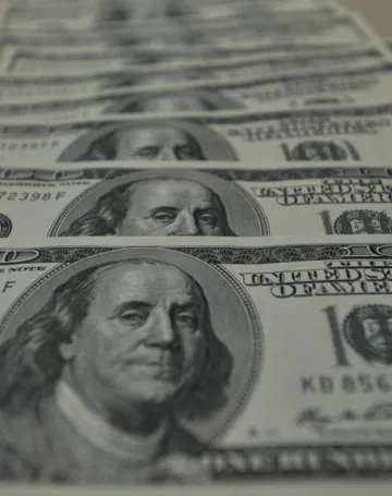 Imagem ilustrativa da imagem Dólar sobe e Bolsa cai após novas ameaças tarifárias de Trump