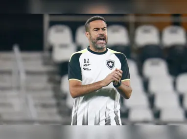 Vitória realiza amistoso em Minas hoje