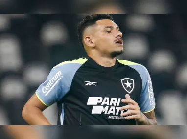 Imagem ilustrativa da imagem Botafogo mira liderança em clássico com o Fluminense no Brasileirão