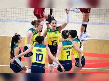 Imagem ilustrativa da imagem Brasil rola elenco contra Tailândia e novatas brilham na Liga das Nações de Vôlei