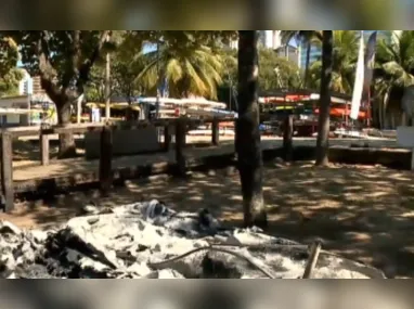 Imagem ilustrativa da imagem Caiaques são incendiados e empresário tem prejuízo de R$ 80 mil em Vitória