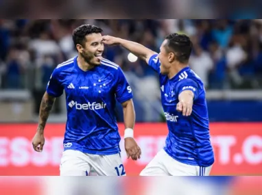 Imagem ilustrativa da imagem Cruzeiro desperdiça chances e fica no empate com o Lanús pela Sul-Americana