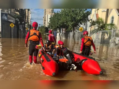 Imagem ilustrativa da imagem ES envia nova equipe de bombeiros para salvamento no Rio Grande do Sul
