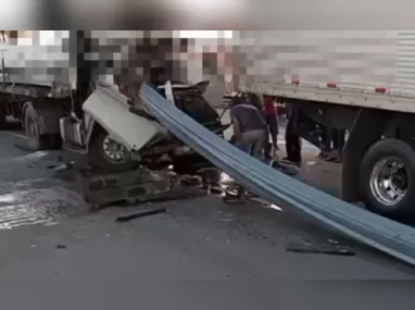 Imagem ilustrativa da imagem Engavetamento entre caminhões e carreta causa morte e interdição em rodovia do ES
