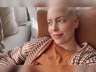Imagem ilustrativa da imagem Fabiana Justus explica motivo de não usar peruca durante tratamento contra leucemia