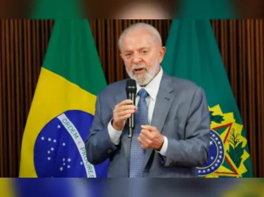 Imagem ilustrativa da imagem Lula sobre enchentes no RS: 'Me parece que pessoas não cuidaram das comportas'