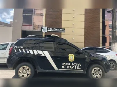 Polícia apreende drogas e mais de quatro mil reais com suspeito em Guarapari