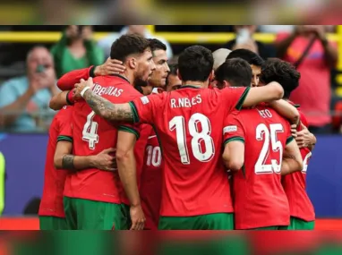 Imagem ilustrativa da imagem Portugal vence a Turquia por 3 a 0 e se classifica para as oitavas da Euro