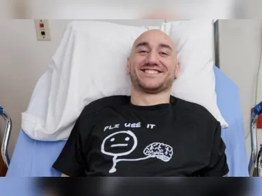 Imagem ilustrativa da imagem Quem é o homem tetraplégico que recebeu o 1º implante cerebral de Elon Musk