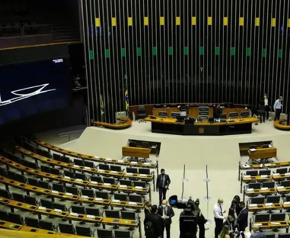 Imagem ilustrativa da imagem Câmara vai recuar em PEC que autoriza barrar decisões do STF