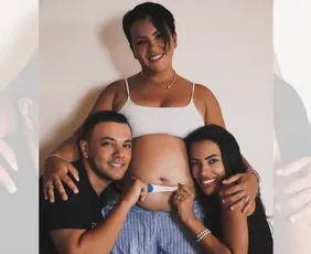 Imagem ilustrativa da imagem Casal realiza sonho de ser pais com barriga solidária e chá revelação viraliza