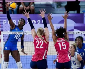 Imagem ilustrativa da imagem Itália supera Estados Unidos e conquista inédito ouro olímpico no vôlei feminino