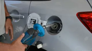 Imagem ilustrativa da imagem Preço médio da gasolina subiu 9,39% no acumulado de 2024, aponta Ticket Log