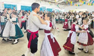 Imagem ilustrativa da imagem Almoço típico e danças nas montanhas marcam a 34ª Festa do Morango