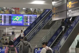 Imagem ilustrativa da imagem Apagão global: passageiros enfrentam problemas em check-in no Aeroporto de Vitória