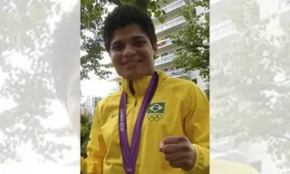 Imagem ilustrativa da imagem Casa de apostas ganha leilão de medalha por R$ 150 mil e devolve para atleta