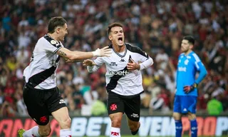 Imagem ilustrativa da imagem Flamengo domina clássico, mas Vasco busca empate com gol de Coutinho após 14 anos