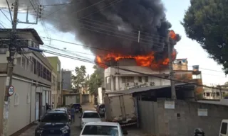 Imagem ilustrativa da imagem Incêndio atinge gráfica em Vitória