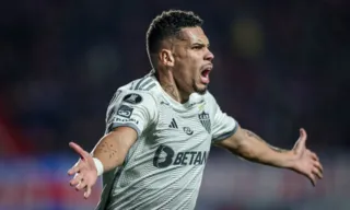 Imagem ilustrativa da imagem Paulinho marca e Atlético-MG arranca empate na Argentina pela Libertadores