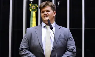 Imagem ilustrativa da imagem Disputa continua no bastidor