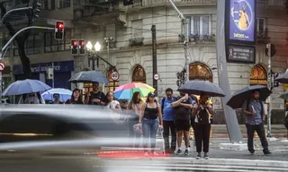 Imagem ilustrativa da imagem Previsão aponta chuva nas Regiões Sul e Sudeste, mas seca continua nas demais áreas