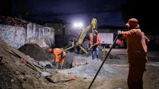 Imagem ilustrativa da imagem Recife investe R$ 2,1 milhões em pavimentação e drenagem no Cordeiro