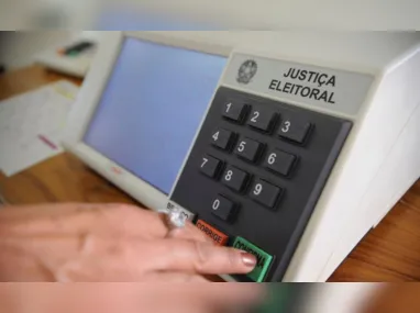 Datena agrediu Marçal com cadeirada durante debate