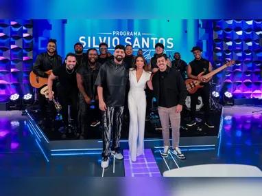 Patrícia Abravanel se emocionou em primeiro "Programa Silvio Santos" após a morte do pai