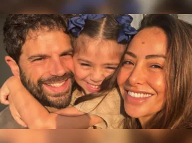 Isis Valverde enviou uma mensagem carinho para a mãe, que publicou um desabafo nas redes sociais