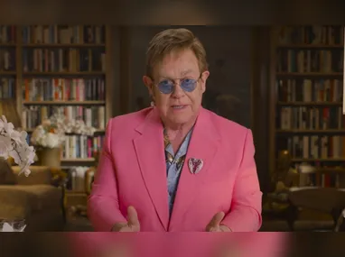 Imagem ilustrativa da imagem Elton John tem perda parcial da visão após infecção