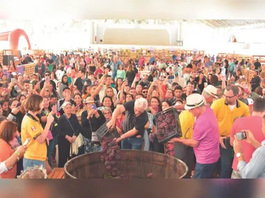 Alceu Valença é uma das atrações do aniversário de Vitória sábado, na Praça 
do Papa