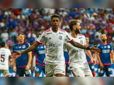 Payet tenta se livrar da marcação de Nikão