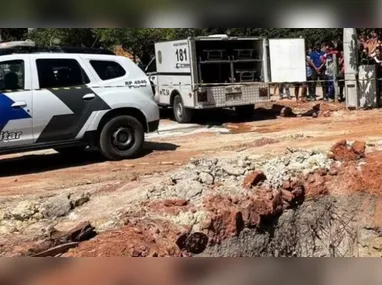 Equipes receberam denúncias e constataram que o incêndio foi de grandes proporções