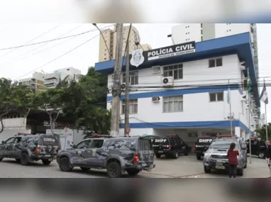 Imagem ilustrativa da imagem Homem é morto e mulheres baleadas perto de bar em Vitória