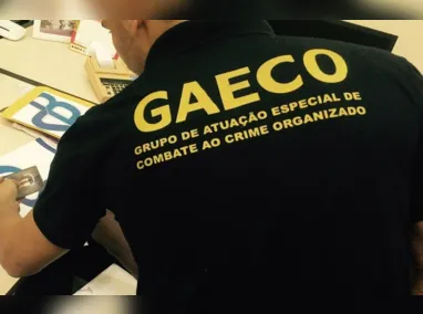 Roupas usadas pelo suspeito