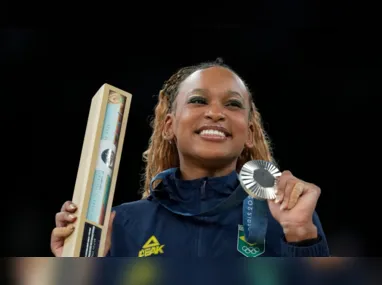 Gabi Portilho, do Brasil, comemora o seu gol em partida contra a França válida pelas quartas de final do futebol feminino dos Jogos Olímpicos de Paris 2024, realizada no Estádio La Beaujoire, em Nantes, na França, neste sábado, 3 de agosto de 2024. A seleção brasileira venceu por 1 a 0 e avançou às semifinais.