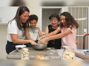 Zeni Fernandes,  dona de restaurante, criou o prato “Riquezas do Mar”