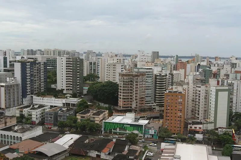 VISTA DA PRAIA DO CANTO: bairro de Vitória recebe lançamentos de alto padrão, tendo o metro quadrado mais valorizado