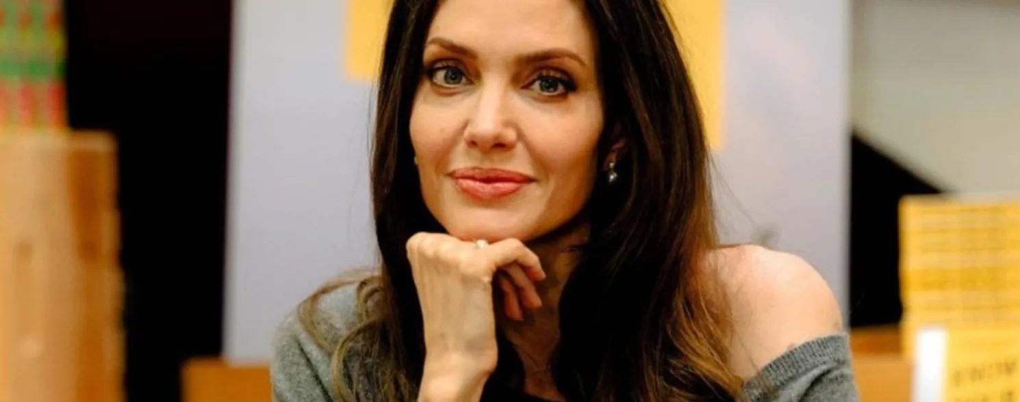 Imagem ilustrativa da imagem Angelina Jolie fala sobre o papel da maternidade em sua vida